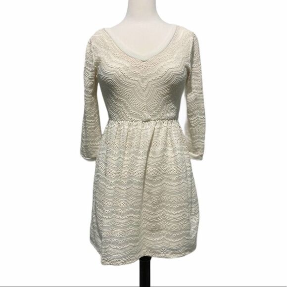 Charlotte‎ Russe Lace Mini Dress White Eyelet Lace Medium - Picture 1 of 7